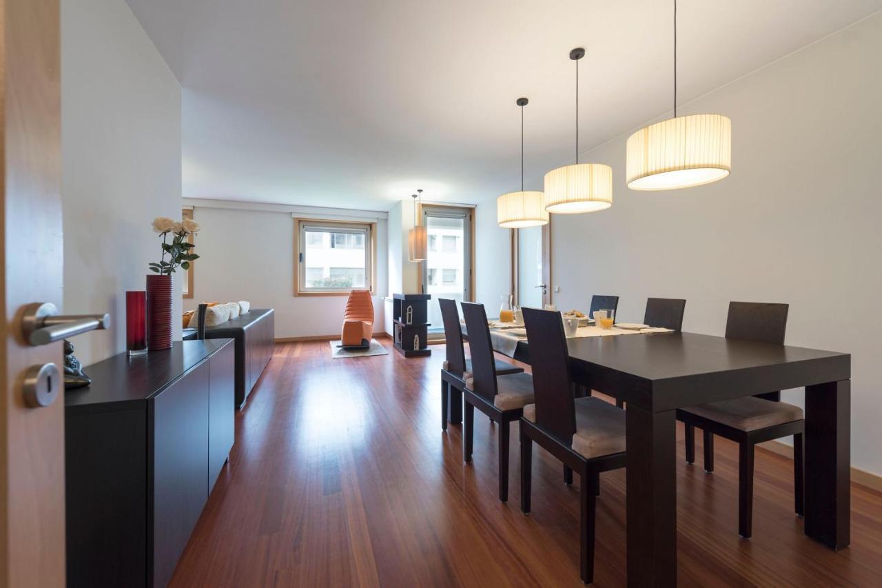 Lovelystay - Oporto Beach Apartment With 2 Free Parking Spots マトジニョシュ エクステリア 写真