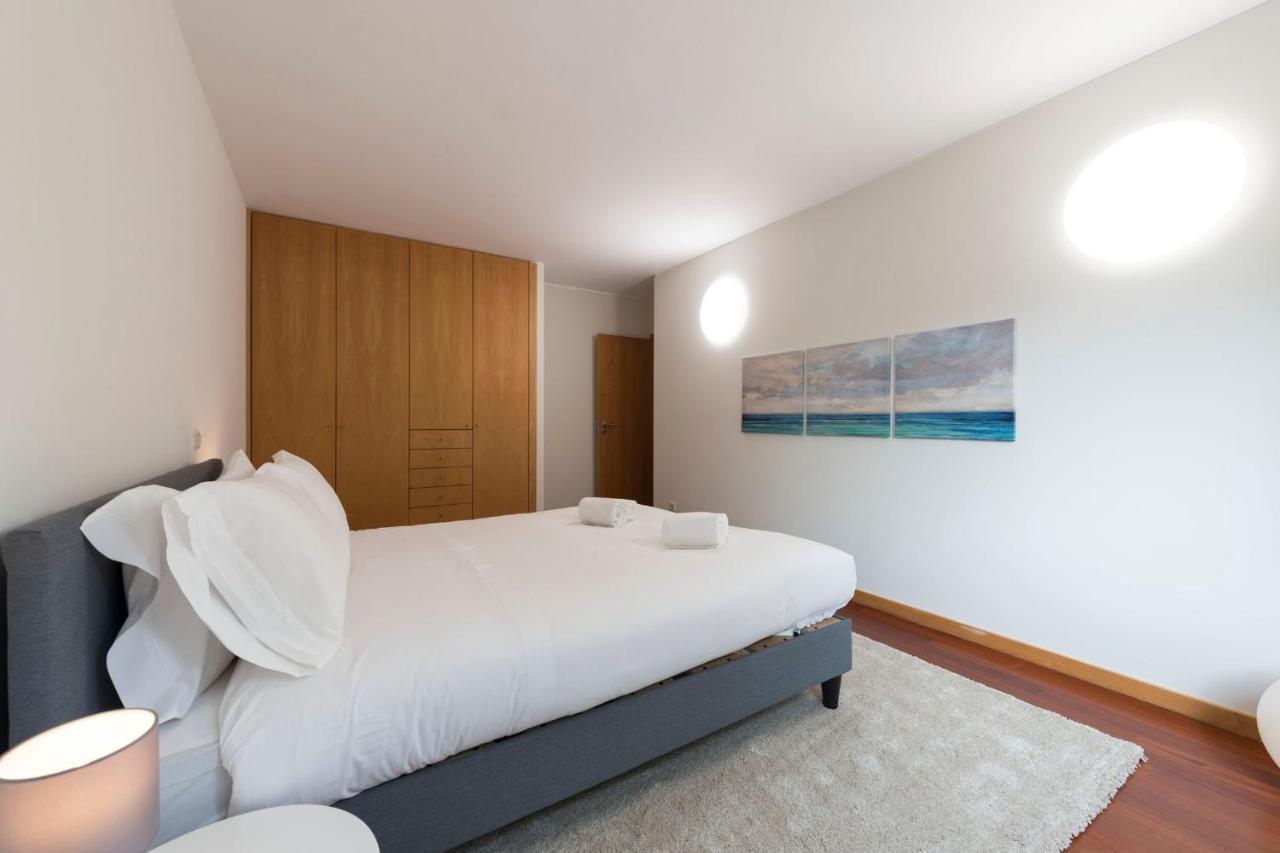 Lovelystay - Oporto Beach Apartment With 2 Free Parking Spots マトジニョシュ エクステリア 写真